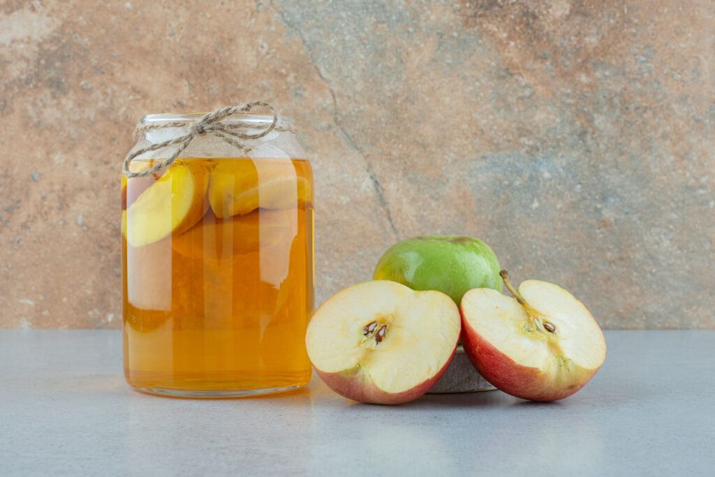 apples in a jar