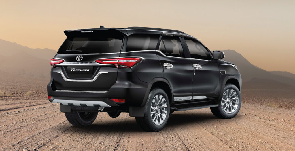 2025 Toyota Fortuner Rear